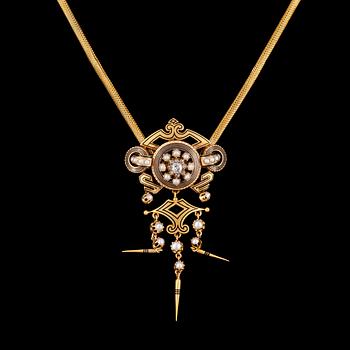 17. HÄNGSMYCKE, guld med svart emalj, orientpärlor och antikslipade diamanter. Frankrike, 1800-tal.