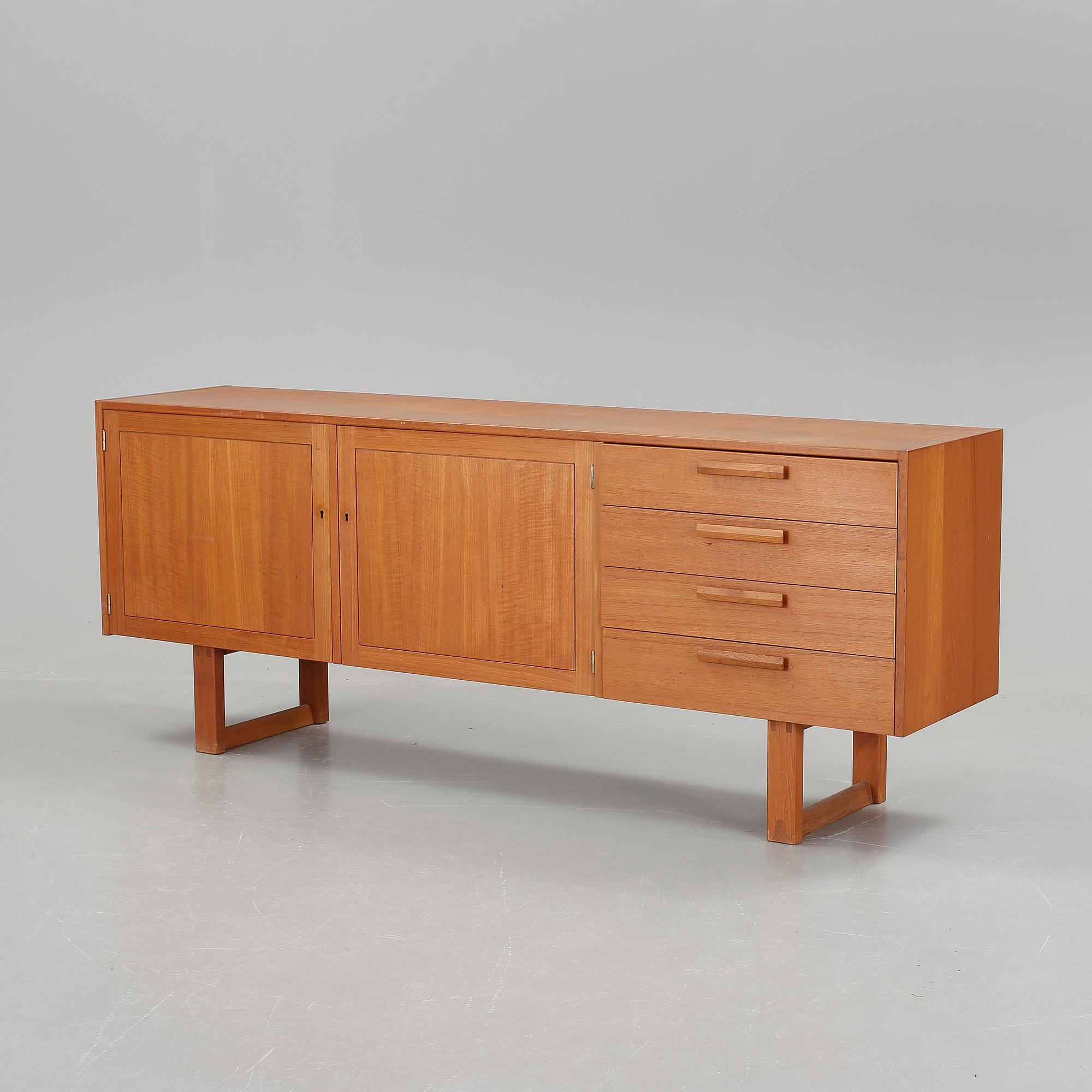 SIDEBOARD, teak, "Domi Monté", Nils Jonsson, Troeds, 1900-talets andra hälft.
