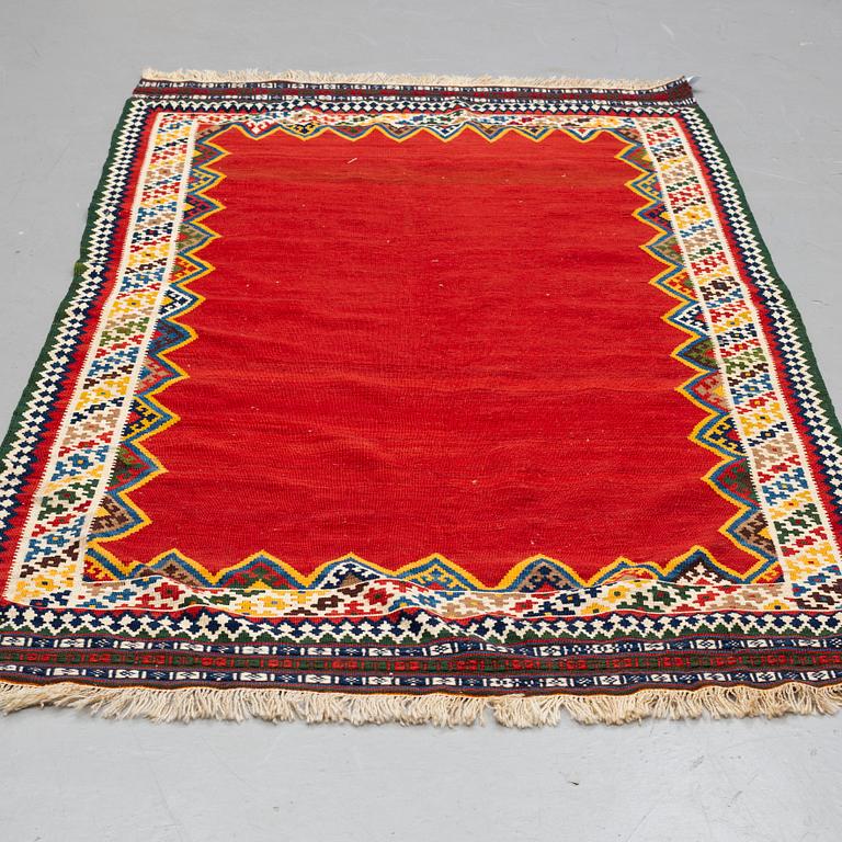 A RUG, Kashgai kilim, ca 245 x 138 cm.