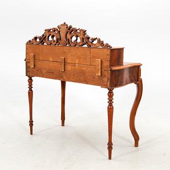 Damskrivbord samt stol nyrokoko sent 1800-tal.