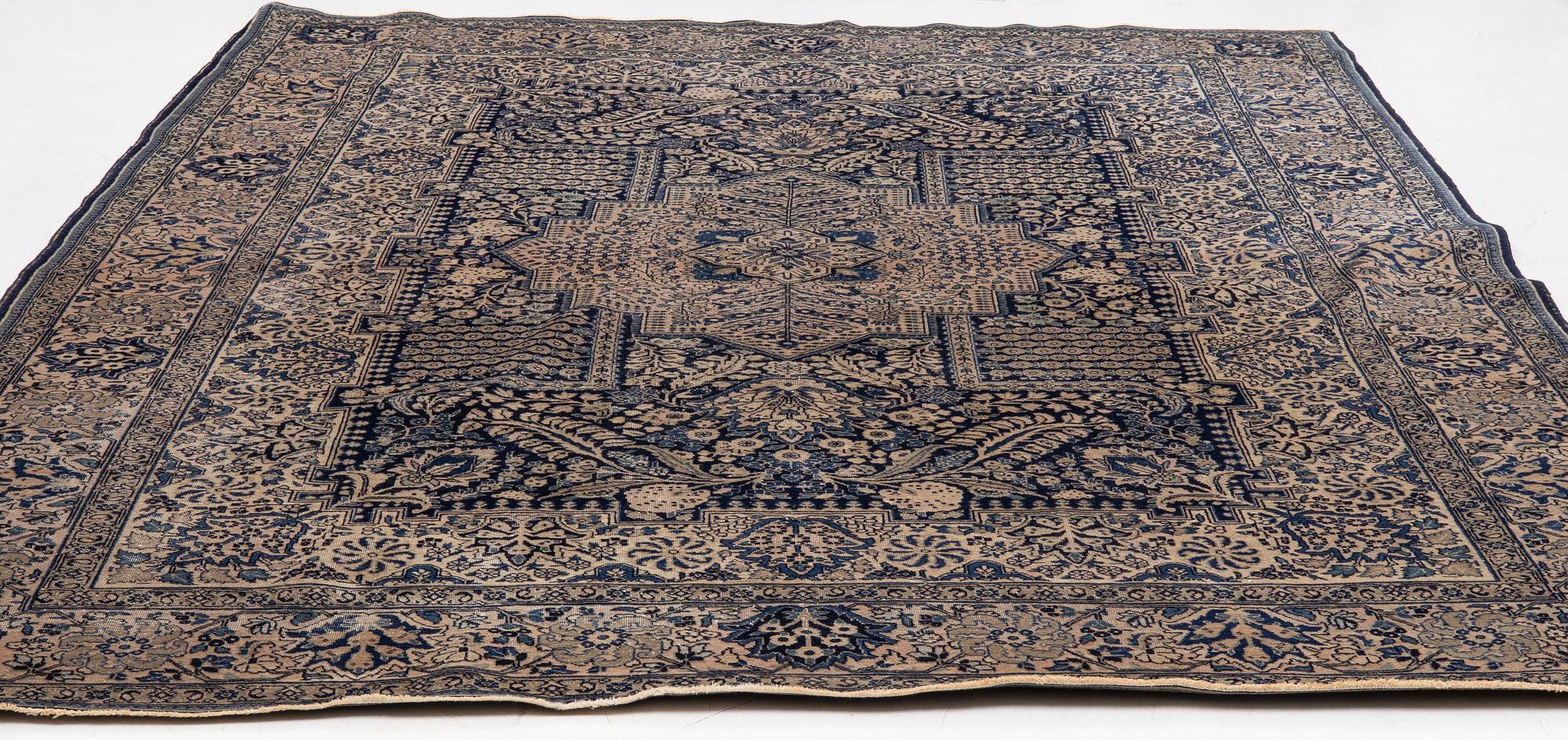 Carpet, 340 x 250 cm.