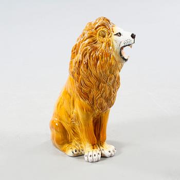 A 20th century ceramic lion from Italy.
