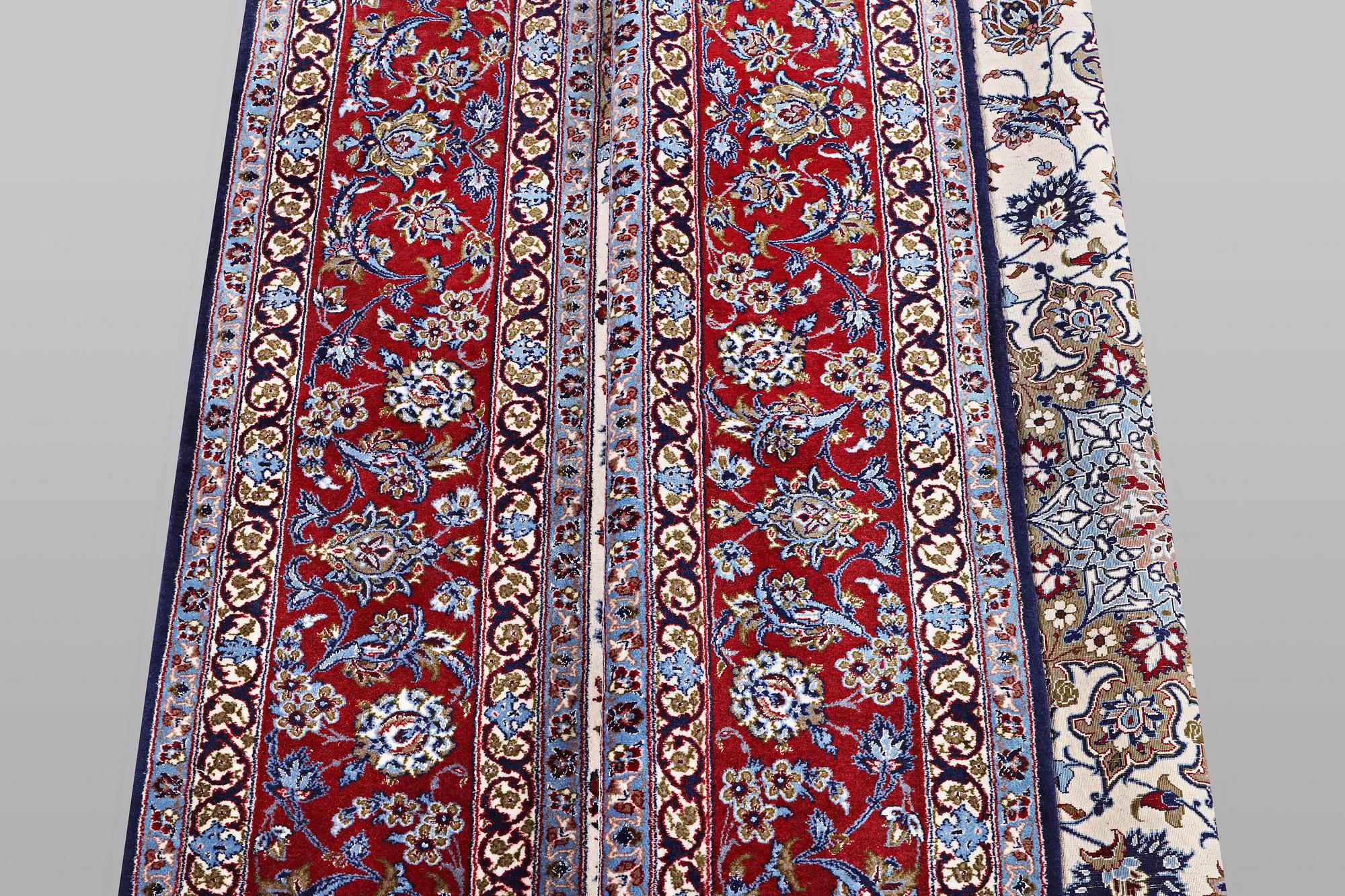 Matta, Isfahan, silkevarp och silkesinslag, ca 245 x 155 cm.