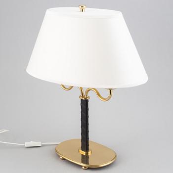 Josef Frank, bordslampa modell 2388, Firma Svenskt Tenn.
