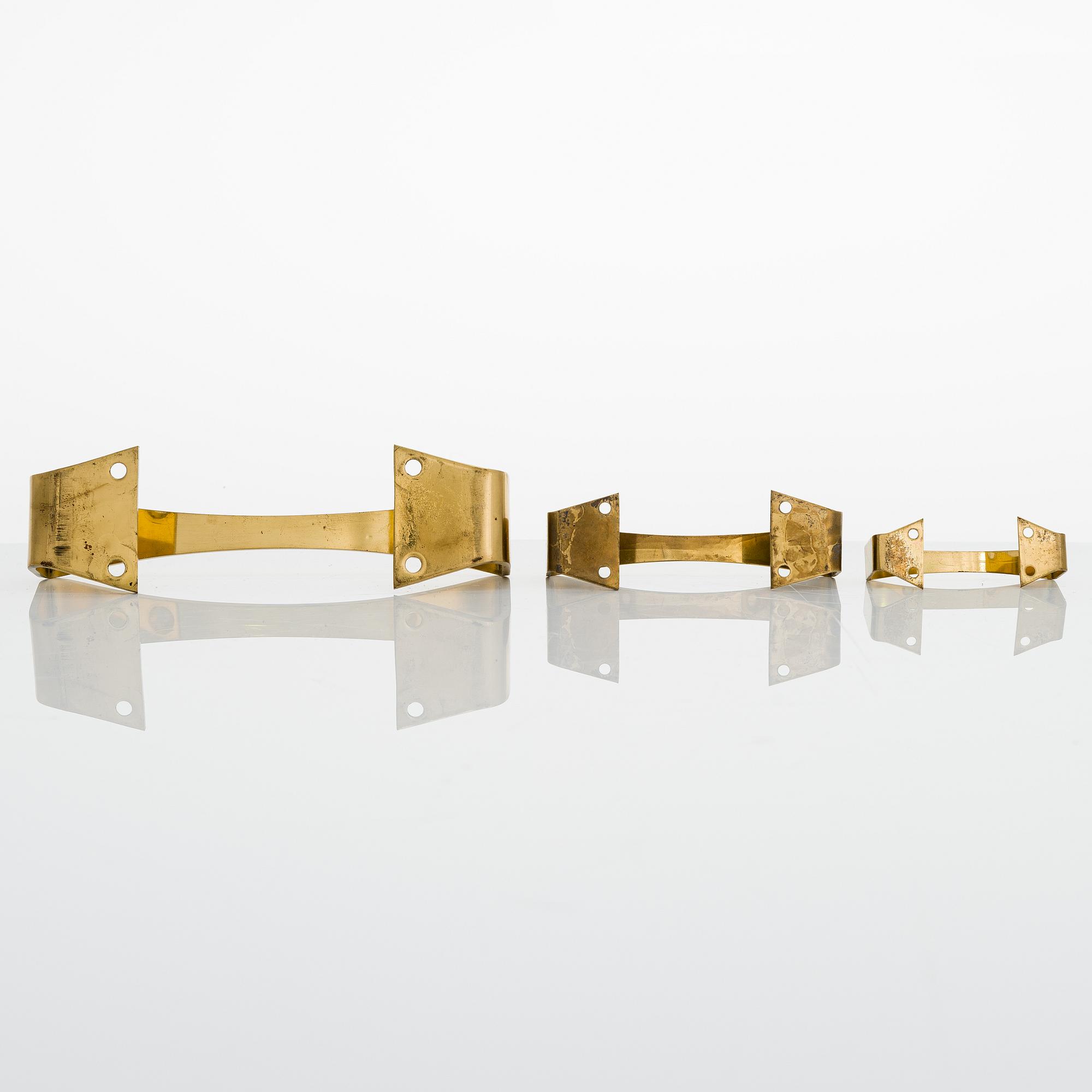 AULIS LEINONEN, Set of 32 door handles 'Ara' for Auran Rautateollisuus  1960/1970's.