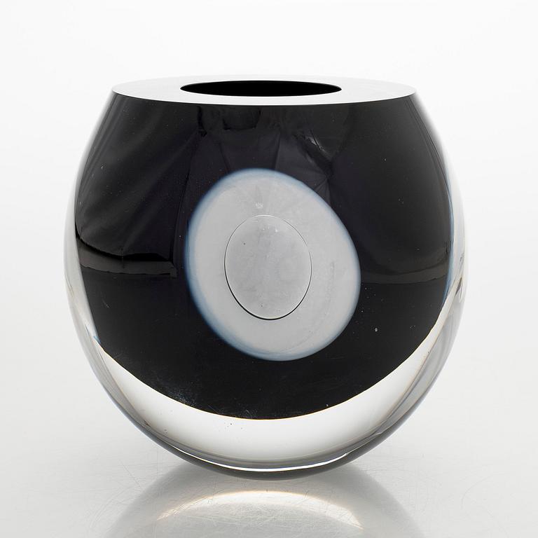 Timo Sarpaneva, a 'Claritas' glass sculpture, signed Timo Sarpaneva Iittala 1986 C 77.