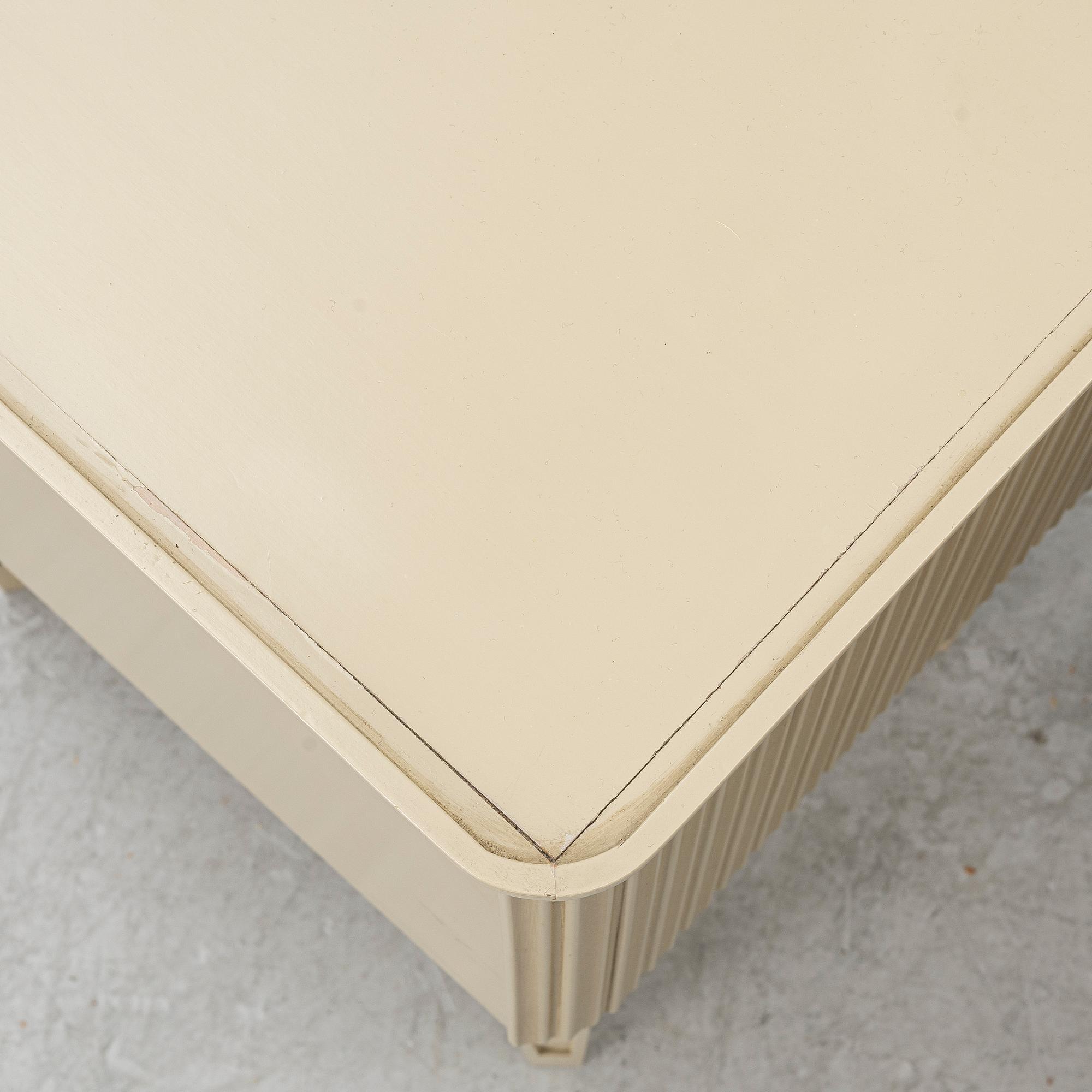 Nattygsbord, ett par, 1940/50-tal.