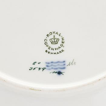 Plate, porcelain, Flora Danica, Royal Copenhagen, 1969-1974.