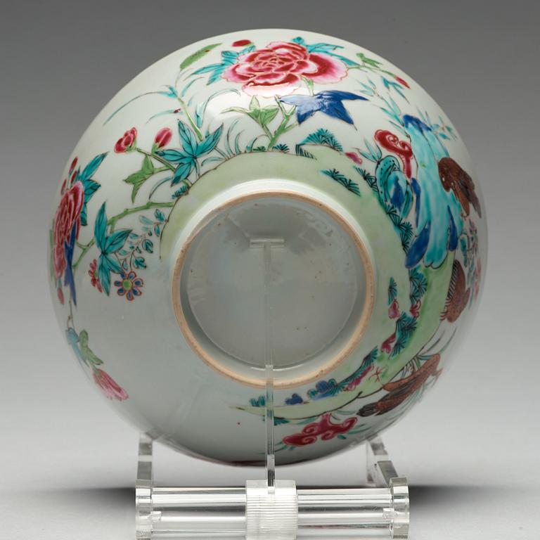 SKÅL, porslin. Qingdynastin, Qianlong (1736-95).