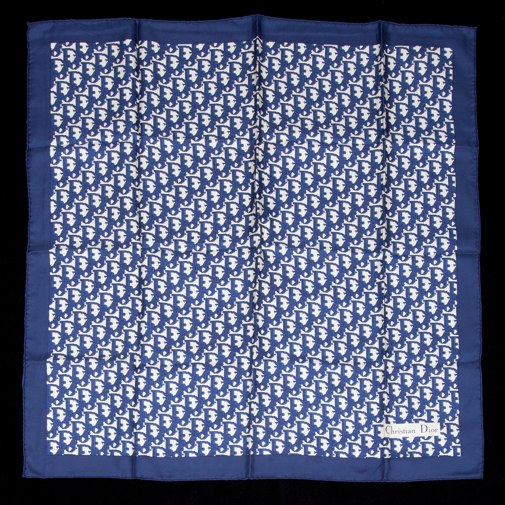 SCARF, Christian Dior.