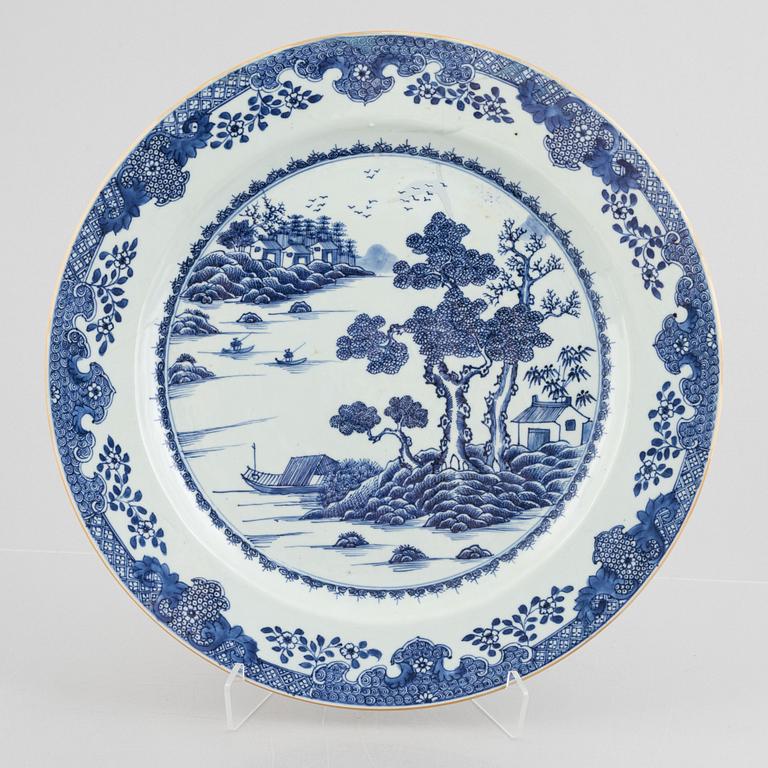 A large blue and white charger, Qing dynasty, Qianlong (1736-95).