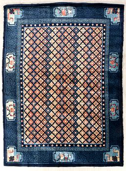 Rug China old/semi-antique approx. 203x280 cm.