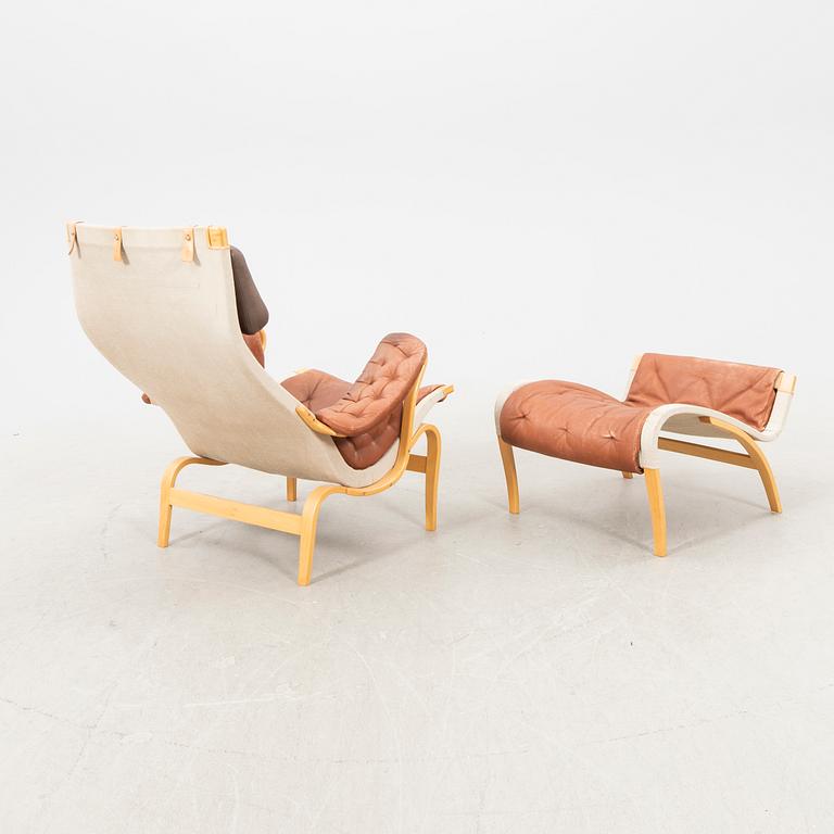 Bruno Mathsson, fåtölj och fotpall, "Pernilla", Dux.