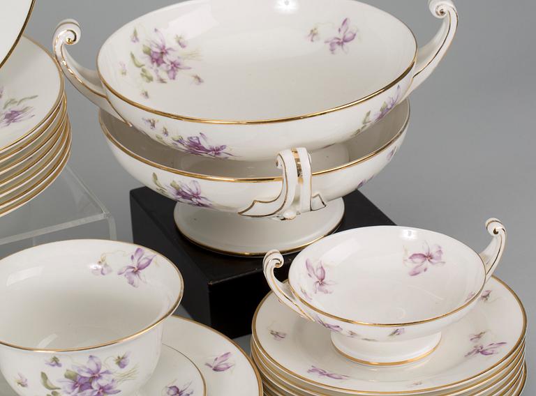 MATSERVIS, porslin, 147 delar,"Viol" Rörstrand, 1900-talets första del.