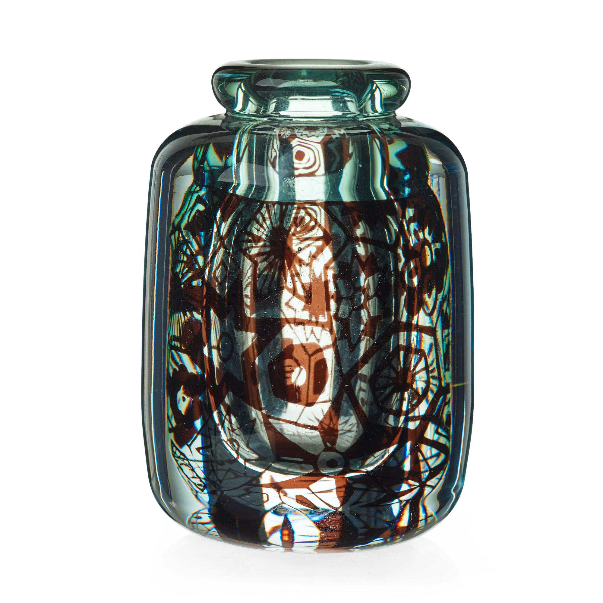 Edvin Öhrström, An Edvin Öhrström 'graal' glass vase, Orrefors, Sweden 1944, (no 1892).