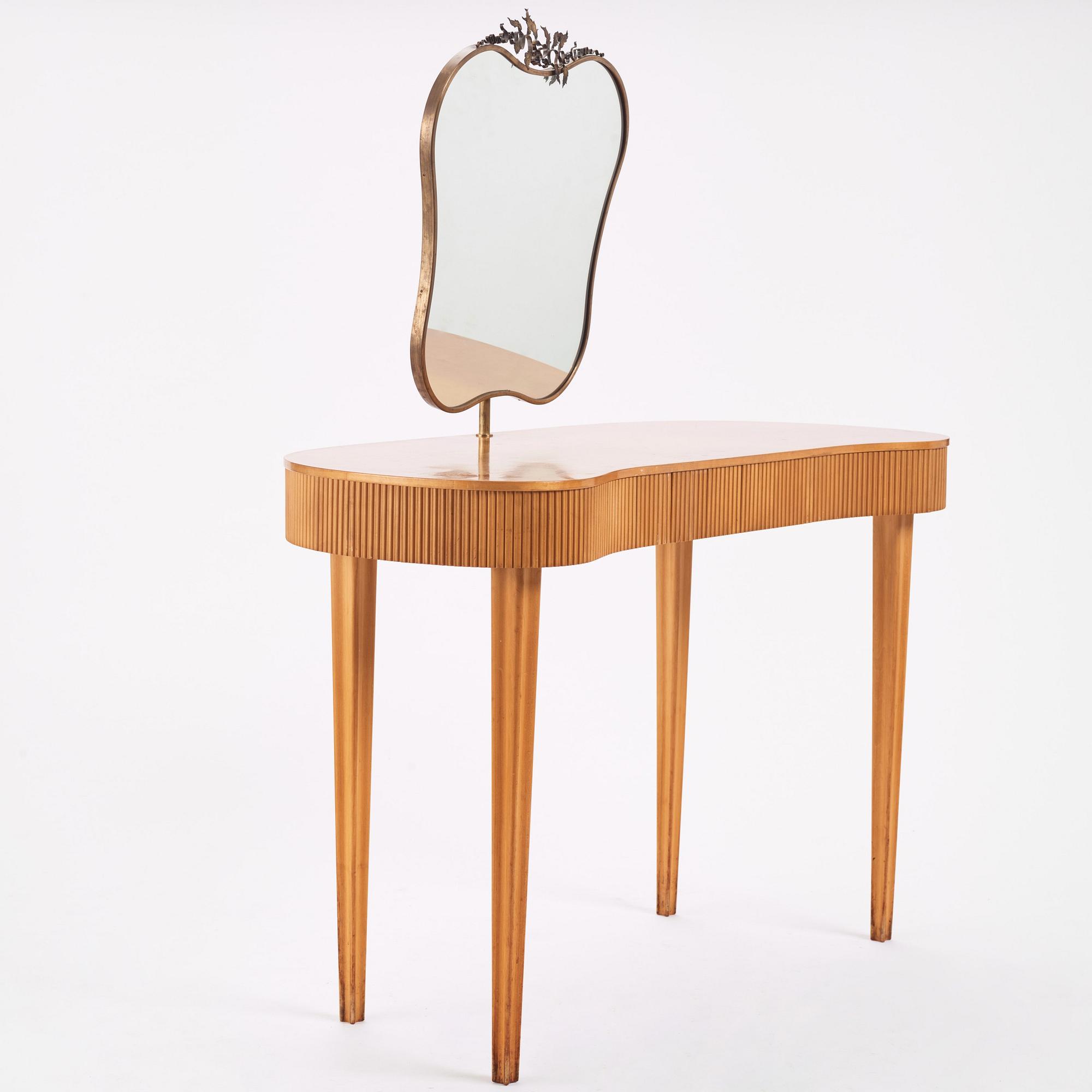 Einar Dahl, toilettbord med spegel, snickarmästare Hjalmar Wikström, för Stockholms Hantverksförening ca 1939.