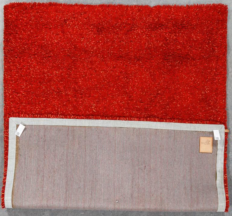 MATTA, tuftad, Gunilla Lagerhem Ullberg, "VISS nr 6" kasthall, 240x170 cm.