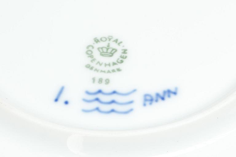 TERRIN, porslin, "Musselmalet", Royal Copenhagen.