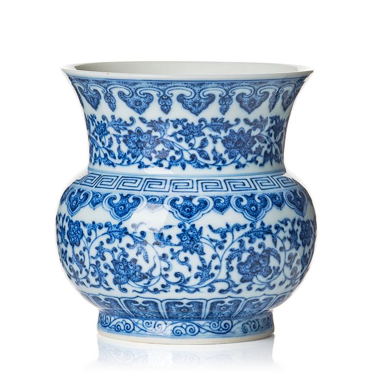 Spottkopp, "Zhadou", porslin, med Qianlongmärke.