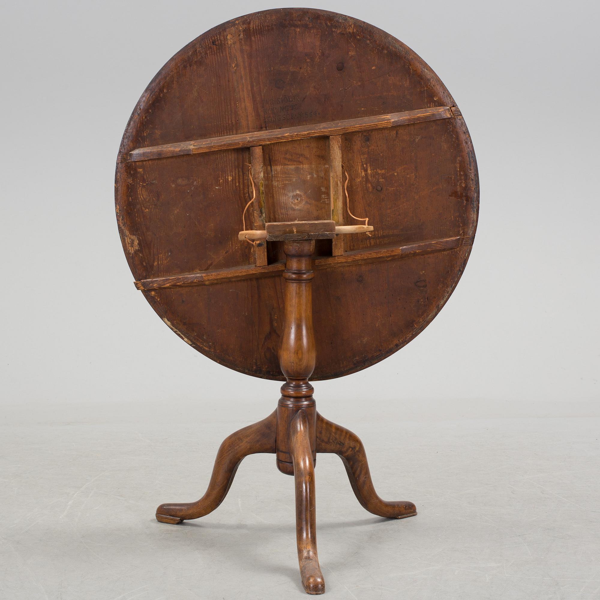 FÄLLBORD, av Jacob Sjölin (mästare i Köping och Kungsör 1767-1785).