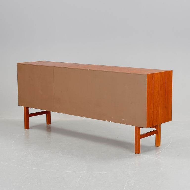 SIDEBOARD, "Arild", Nils Jonsson, Troeds, 1900-talets andra hälft.