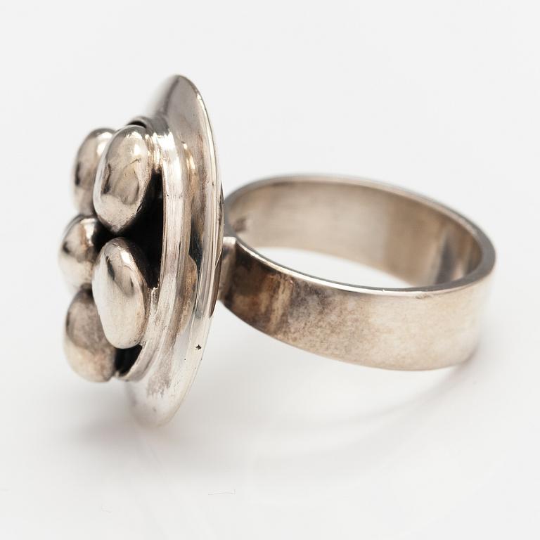 Saara Hopea, Ring, silver. Ossian Hopea, Borgå 1962.