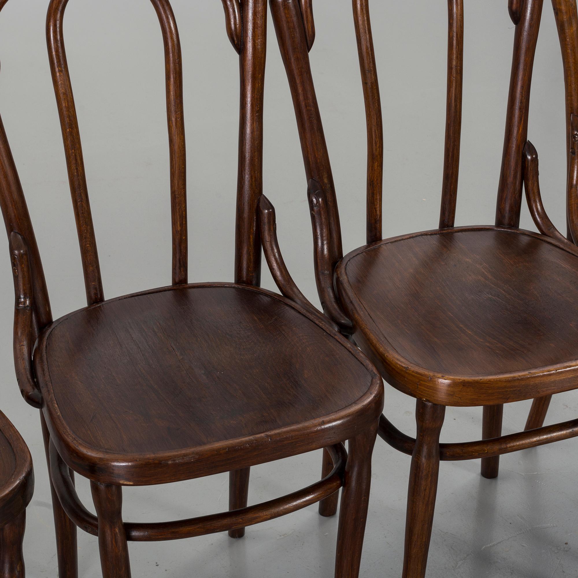 FOUR BENTWOOD CHAIRS FROM WILHELM FREUD LEMBERG, CA 1900.