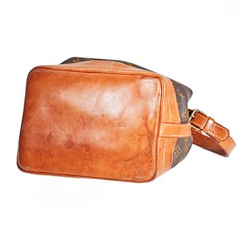 An early 1980s monogram canvas handbag by Louis Vuitton, "Noé".