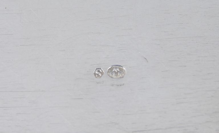 LOCKASK, silver, importstämplar. Vikt 282 gram.