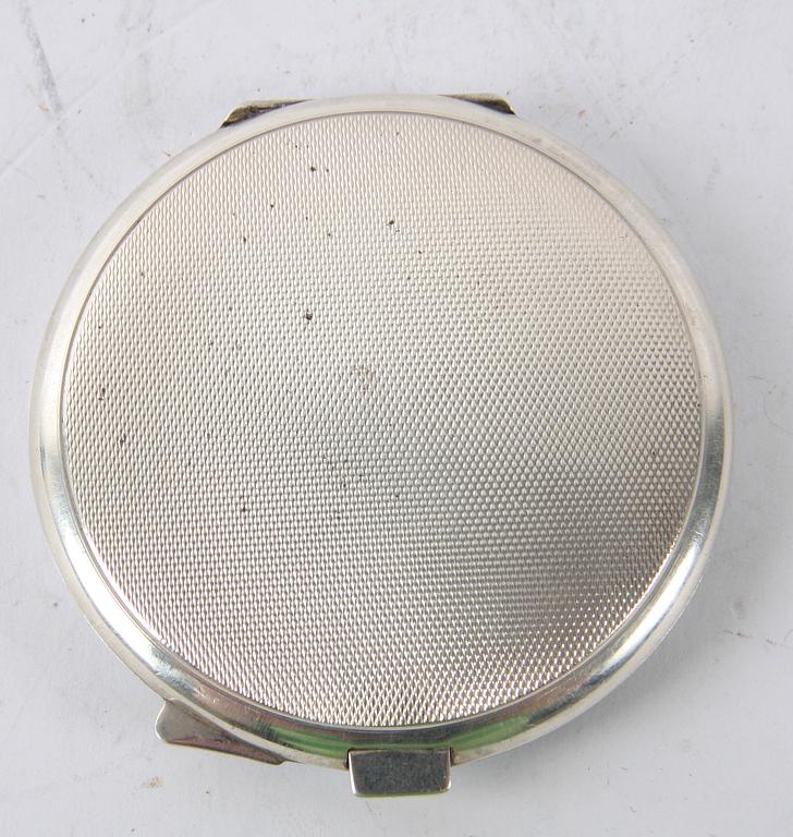 PUDERDOSA, silver och emalj, England, cirka 1920.