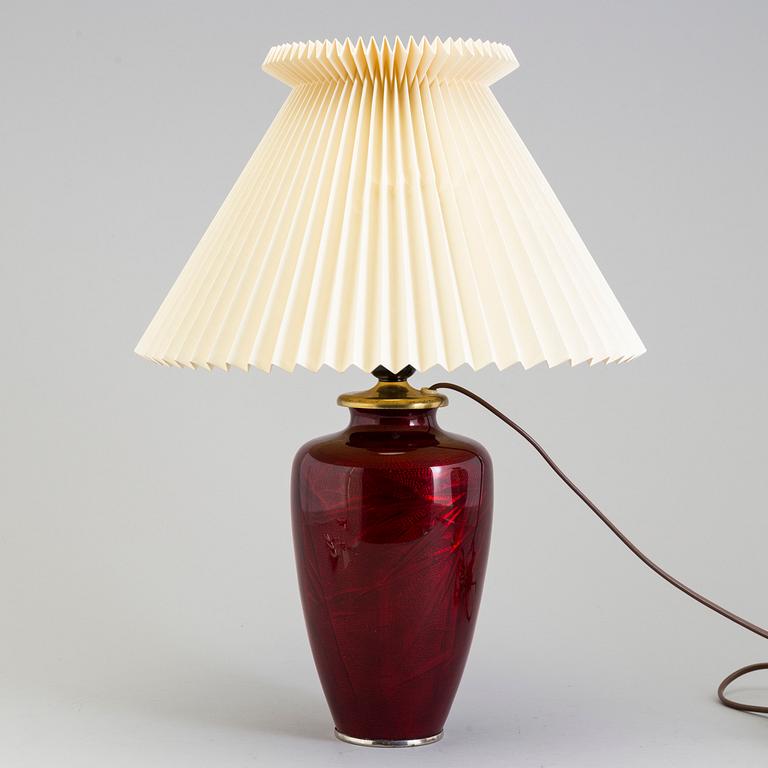 A Japanese enamel vase mounted as a lamp, first half of 20th Century.