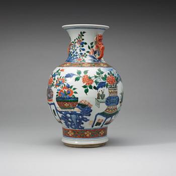 A Chinese wucai vase, early 20th Century.