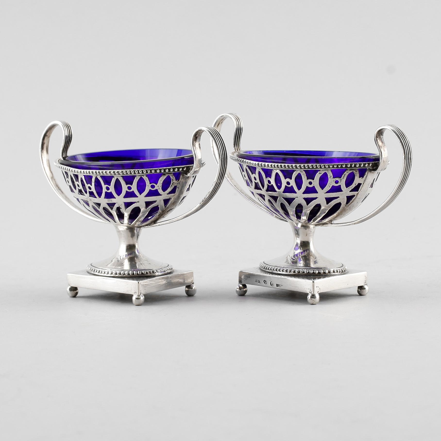 SALTKAR, 1 par, Johan Fredrik Wildt, Stockholm 1795. Vikt ca 160 gram.