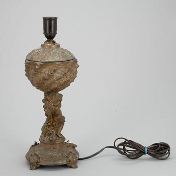 BORDSLAMPA, bronserad metallegering, 1800-talets slut.