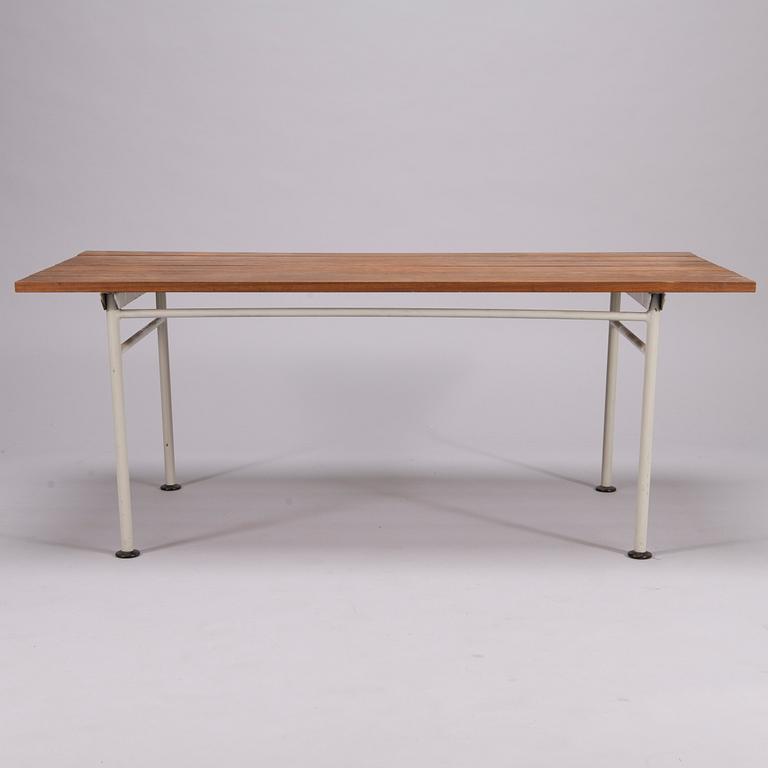 Aarne Ervi, A mid 20th century coffee table for Merivaara Ervi Design.