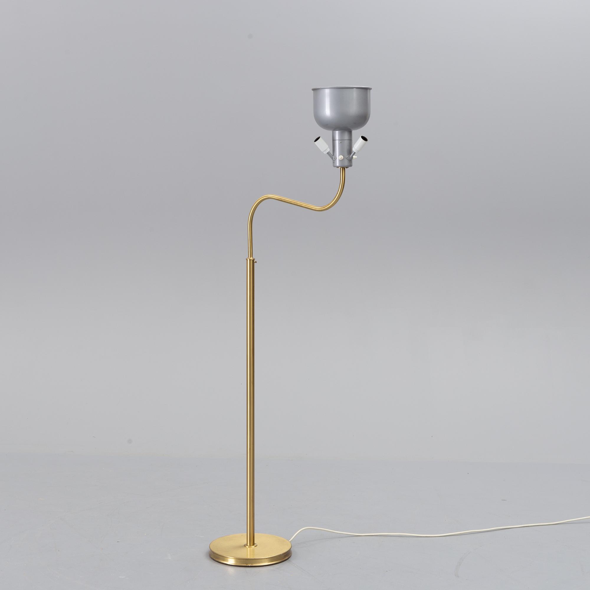 JOSEF FRANK, golvlampa, "Stora Kamelen", modellnr 2368/2148, Firma Svenskt Tenn.