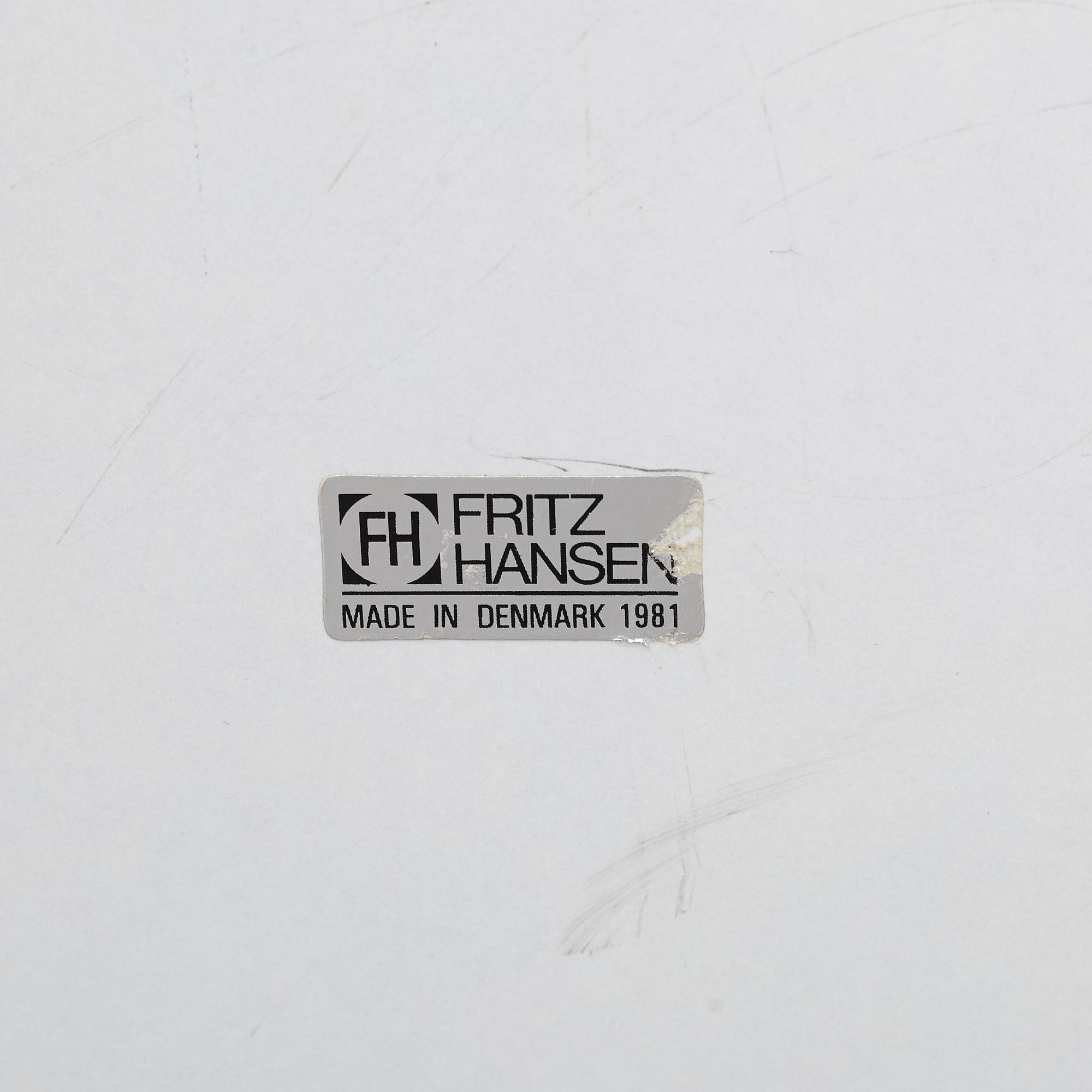 Bruno Mathsson & Piet Hein, matbord, "Superelips", Fritz Hansen, Danmark, 1981.