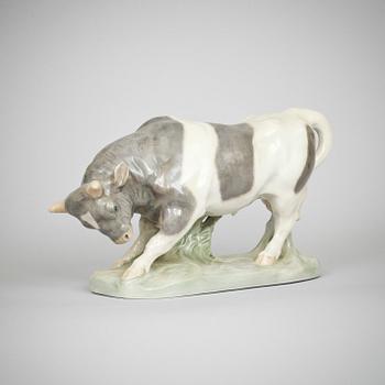 FIGURIN, porslin, nr 1195, Knud Kyhn för Royal Copenhagen, 1900-tal.