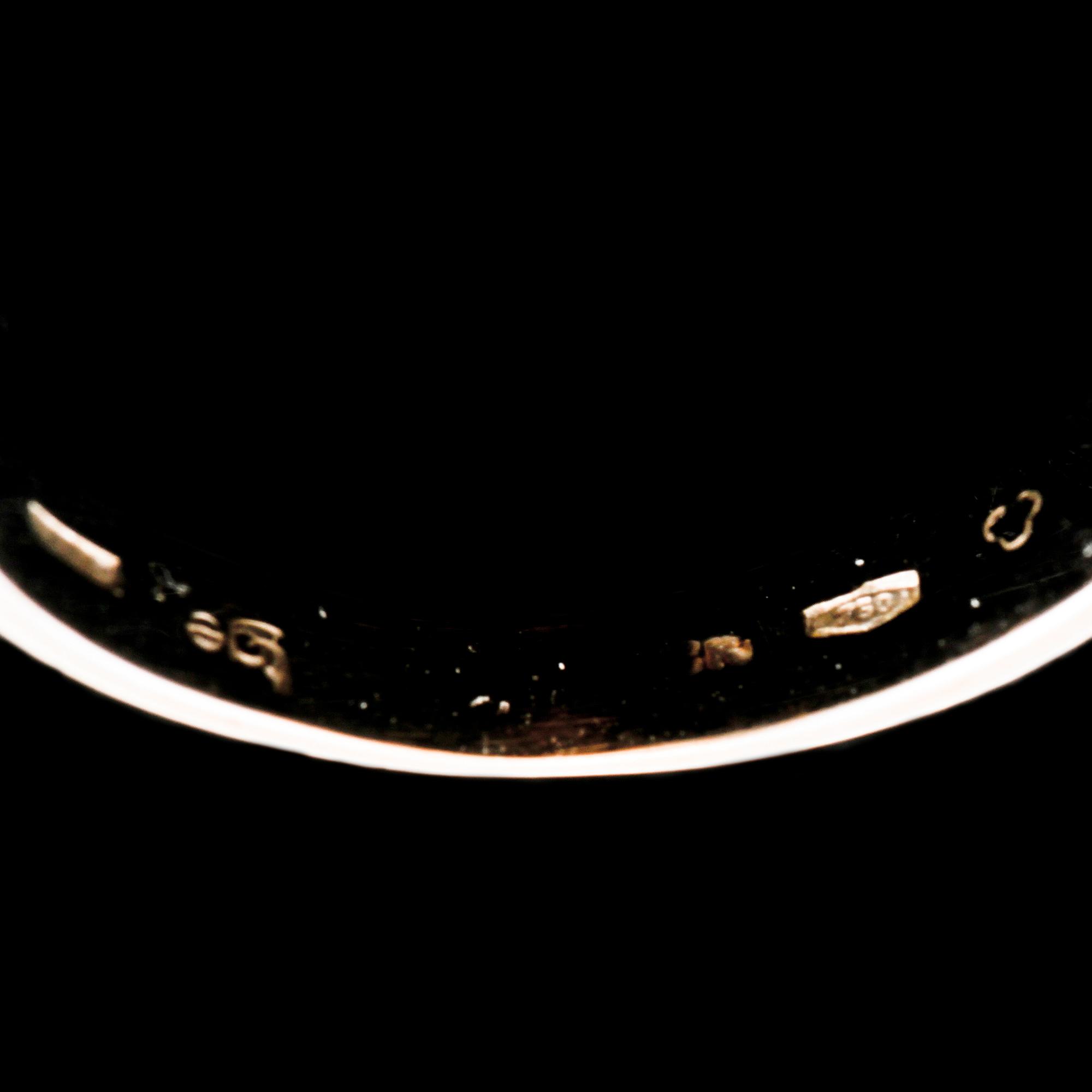 RING, 18K vitguld med 6 briljantslipade diamanter, Alessandria, Italien. Vikt 3,8 g.