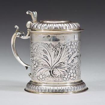 ABRAHAM GRILL, Augsburg (verksam 1672-1682), dryckeskanna, silver, barock.