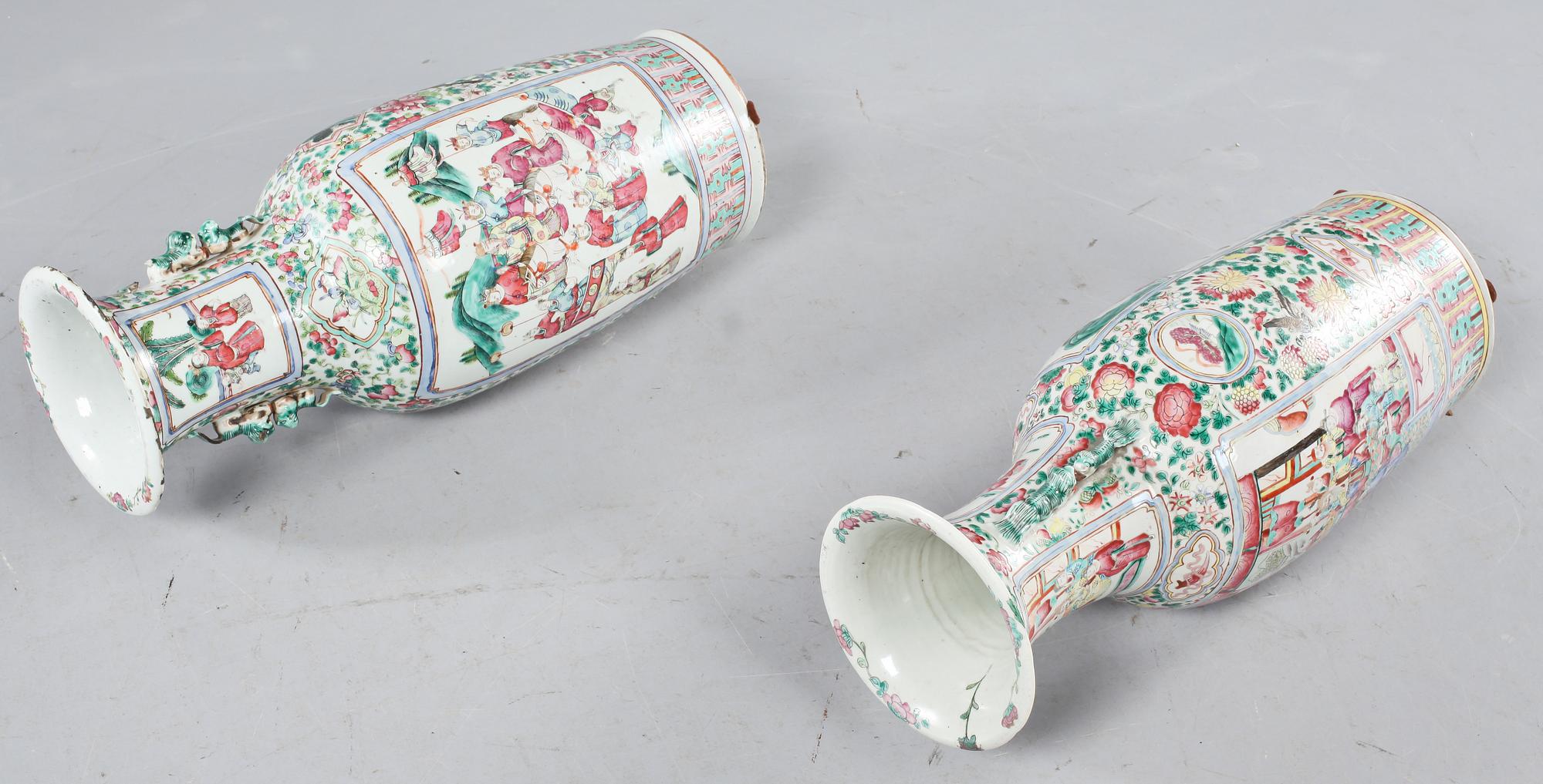 VASER, 2 st, snarlika, porslin, Kina, Kanton, 1800-tal.