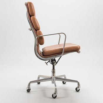 Charles & Ray Eames, Office chair, EA 219/ Soft Pad, Herman Miller, 1980s. Design year 1969.