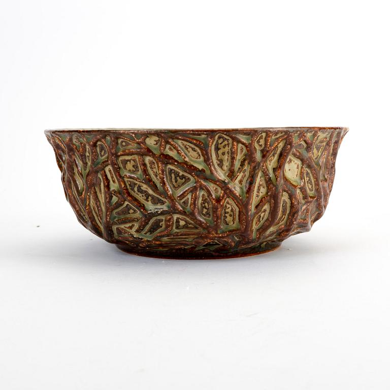 Axel Salto, a stoneware bowl Royal Copenhagen model nr 20729 1979-83.