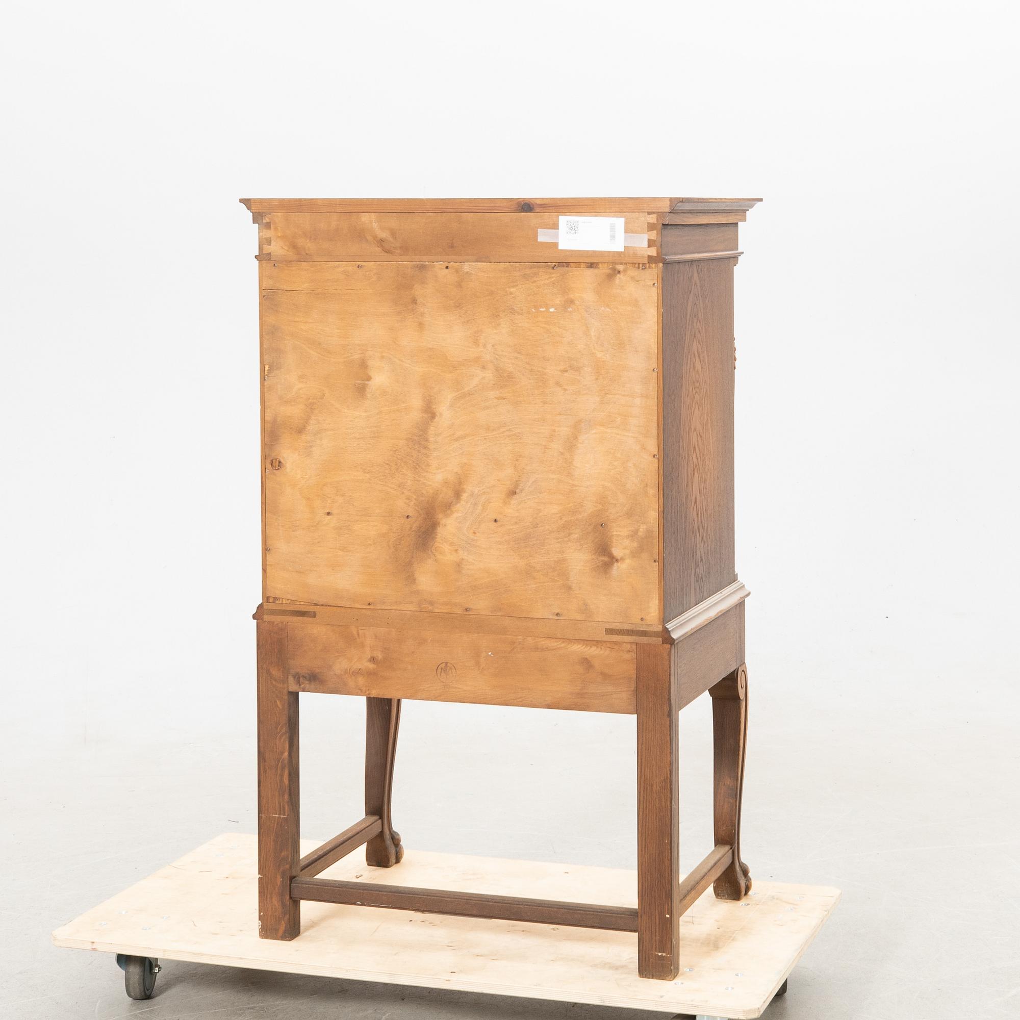 Skåp Barock-stil 1940-tal.