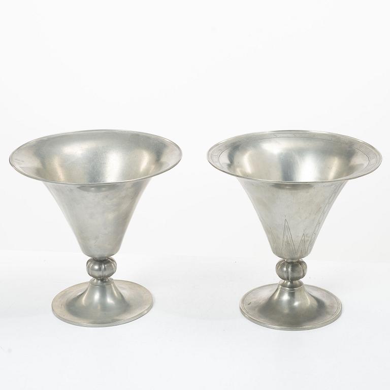 Edvin Ollers, A pair of similar pewter vases, Schreuder and Olsson, Stockholm, 1925.