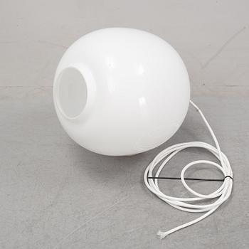 Wilhelm Lauritzen, taklampa "VL45 Radiohus Pendant" för Louis Poulsen.