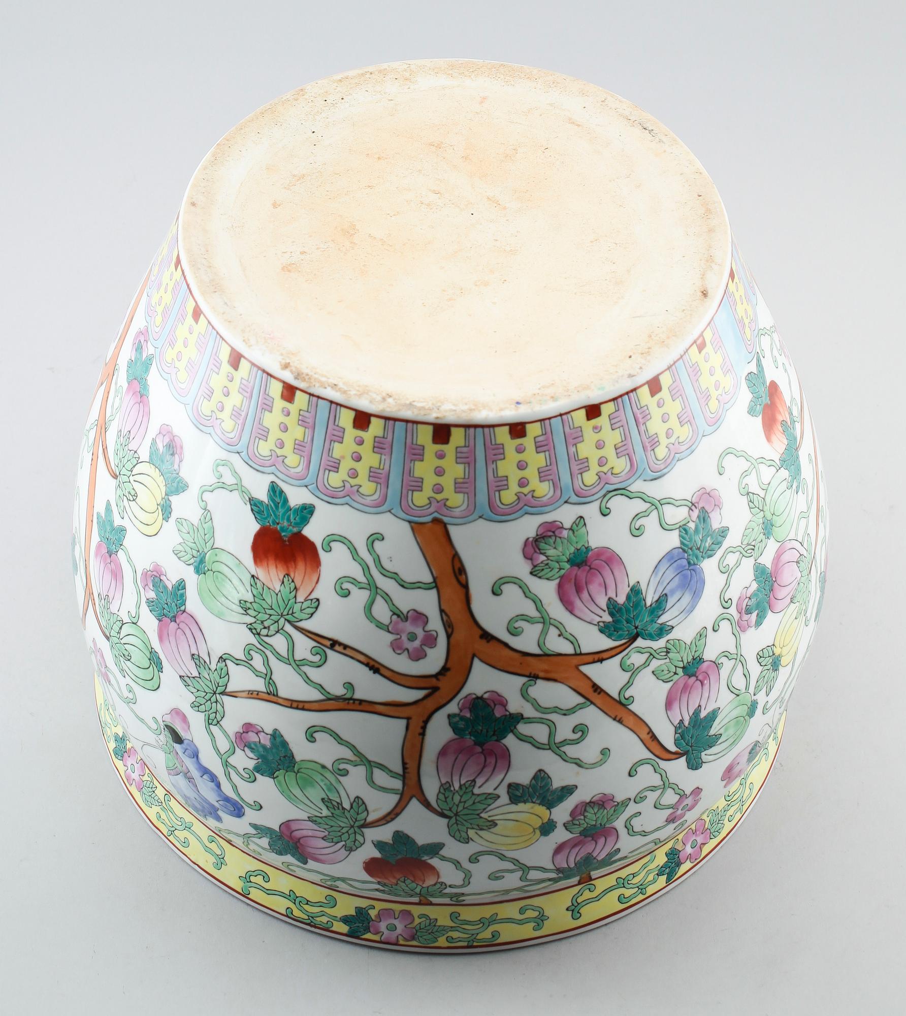 URNA, porslin, Kina, sent 1900-/2000-tal.