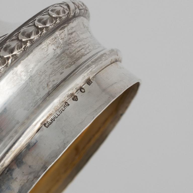 A Swedish Silver Cocktail Shaker, mark of CG Hallberg, Stockholm 1905.
