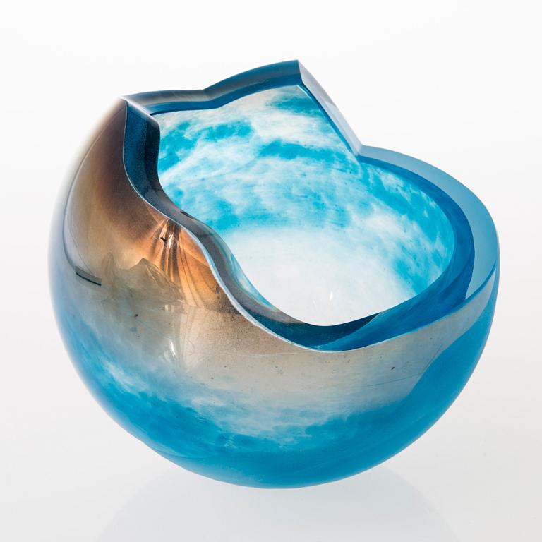 TIINA NORDSTRÖM, konstglas, "Clear fog" signerad Tiina Nordström Iittala-Nuutajärvi 1989. "Kirkas sumu".