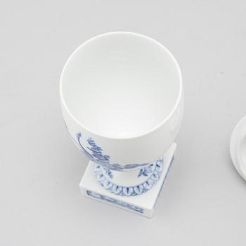 LOCKURNA, porslin, "Blå Blomst", Royal Copenhagen, Danmark, 1900-talets treje kvartal.